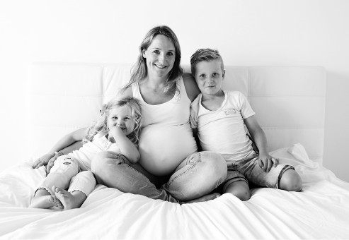 Zwangerschapsfotografie-newbornfotografie-op-locatie-baby-s-first-year-making-memorys-woerden-Paula-Bouman